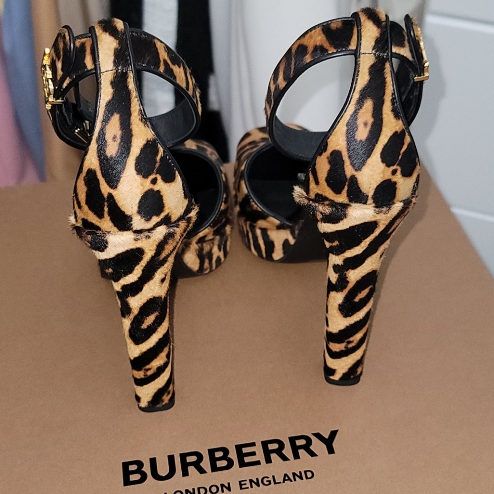 Burberry Camel Plarforms - Picture 5 of 10
